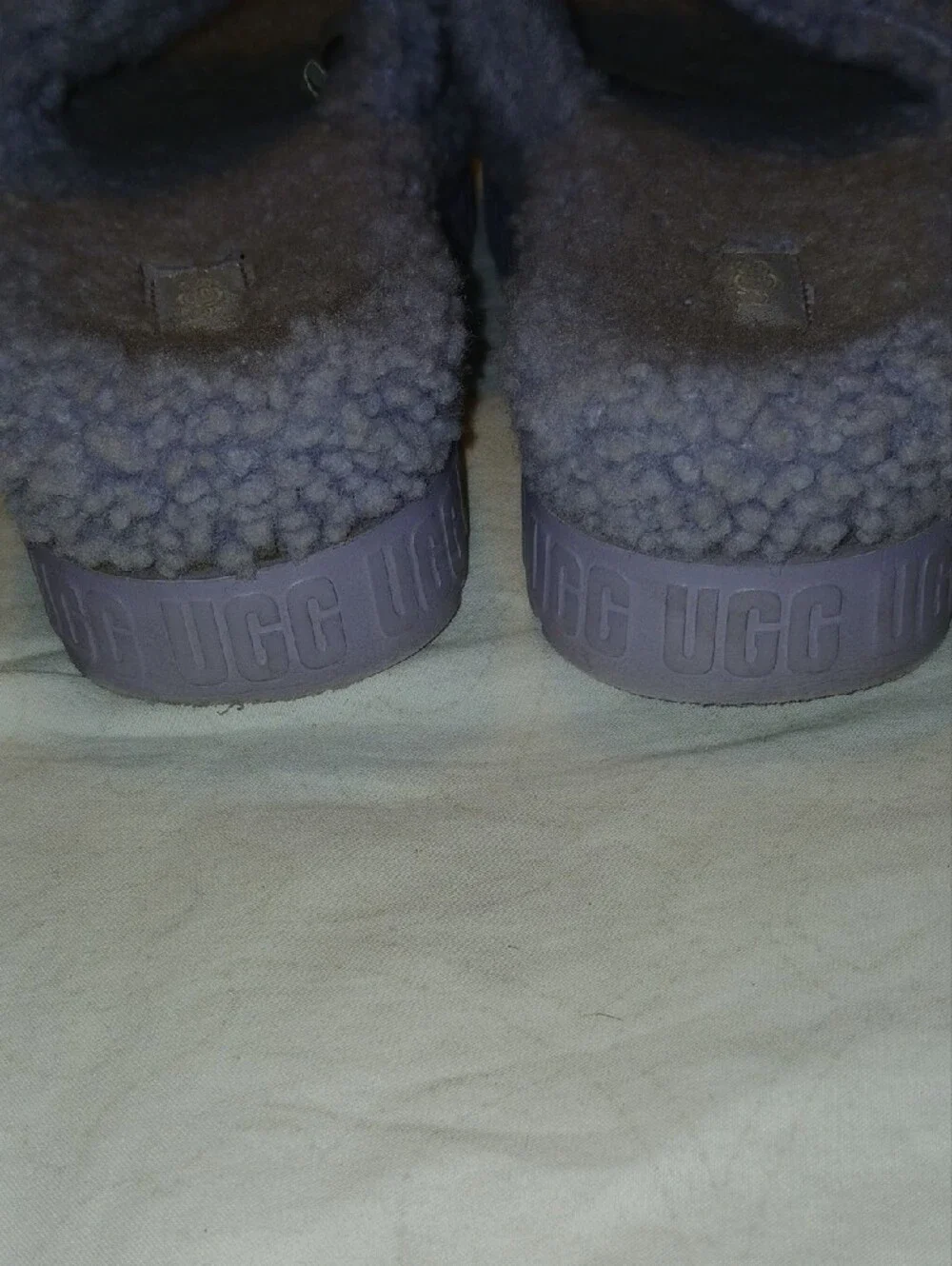 UGG Womens Purple Gray Fluffita Shearling Slide Platform Sandals     Sz: 8